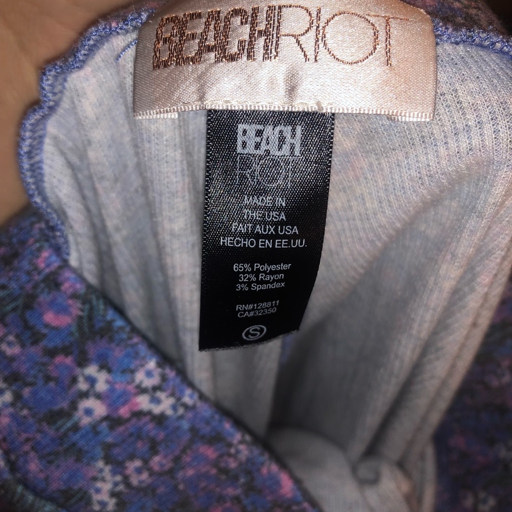 Beach Riot - Picture 4 of 4